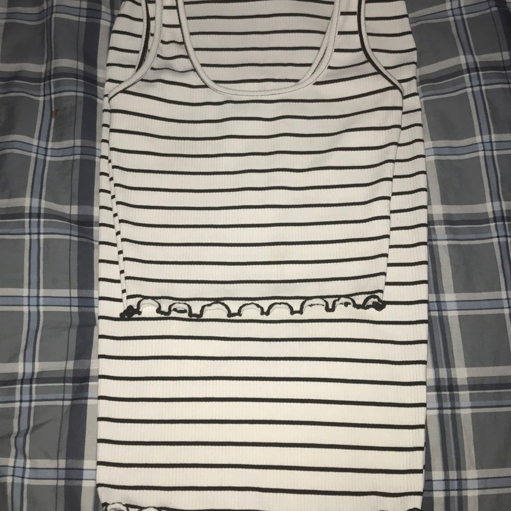 2 piece outfit. New. Casual fit.